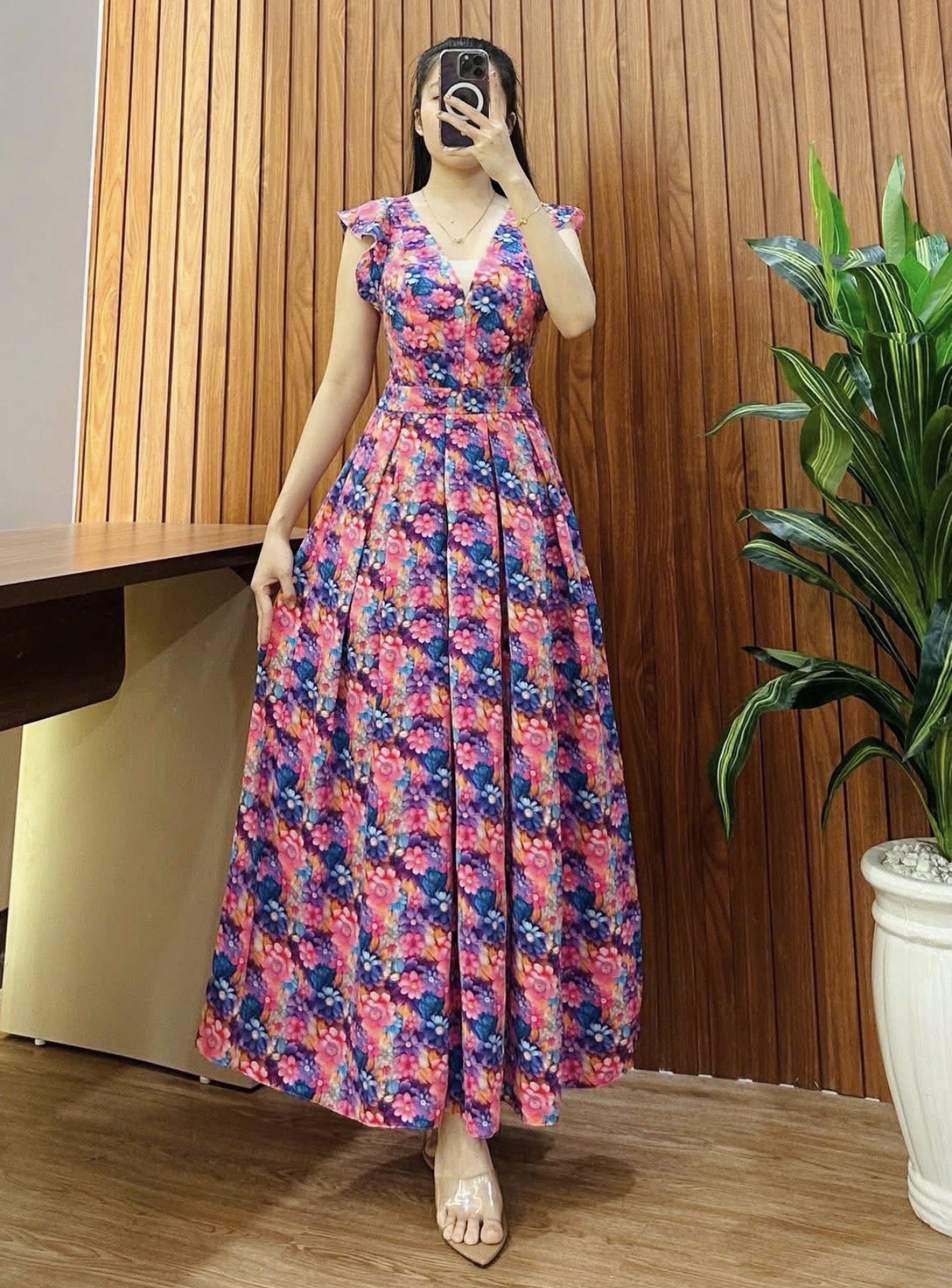 V574. MAXI DRESS