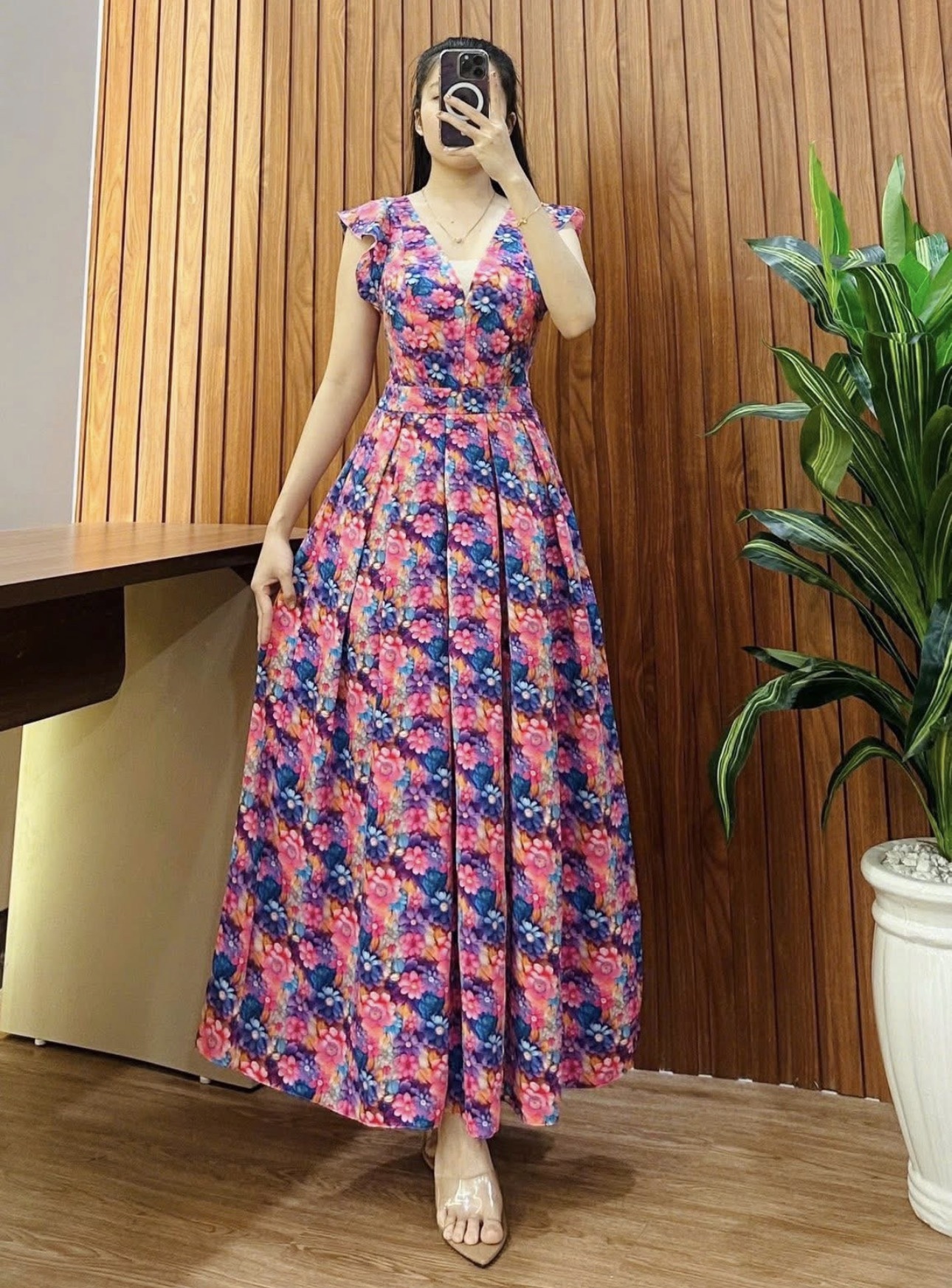 V574. MAXI DRESS