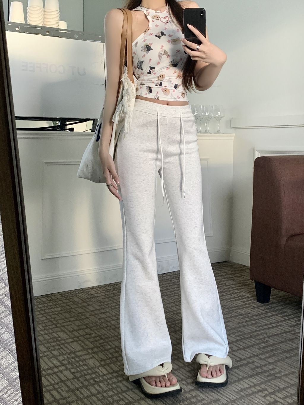 5375. WHITE LONG BOTTOM