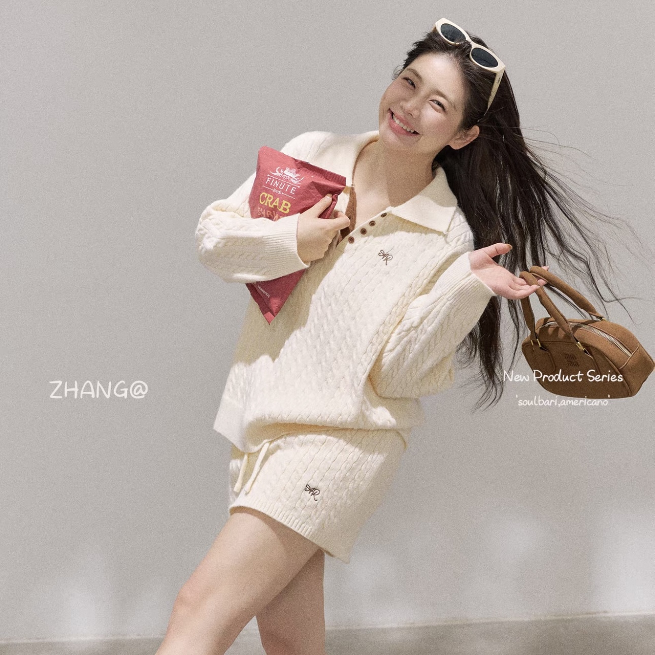 6858. SET SHORT SKIRT KNITTED WHITE