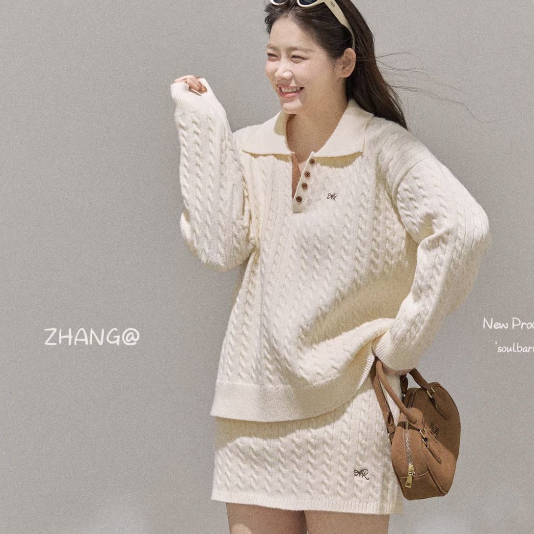 6858. SET SHORT SKIRT KNITTED WHITE