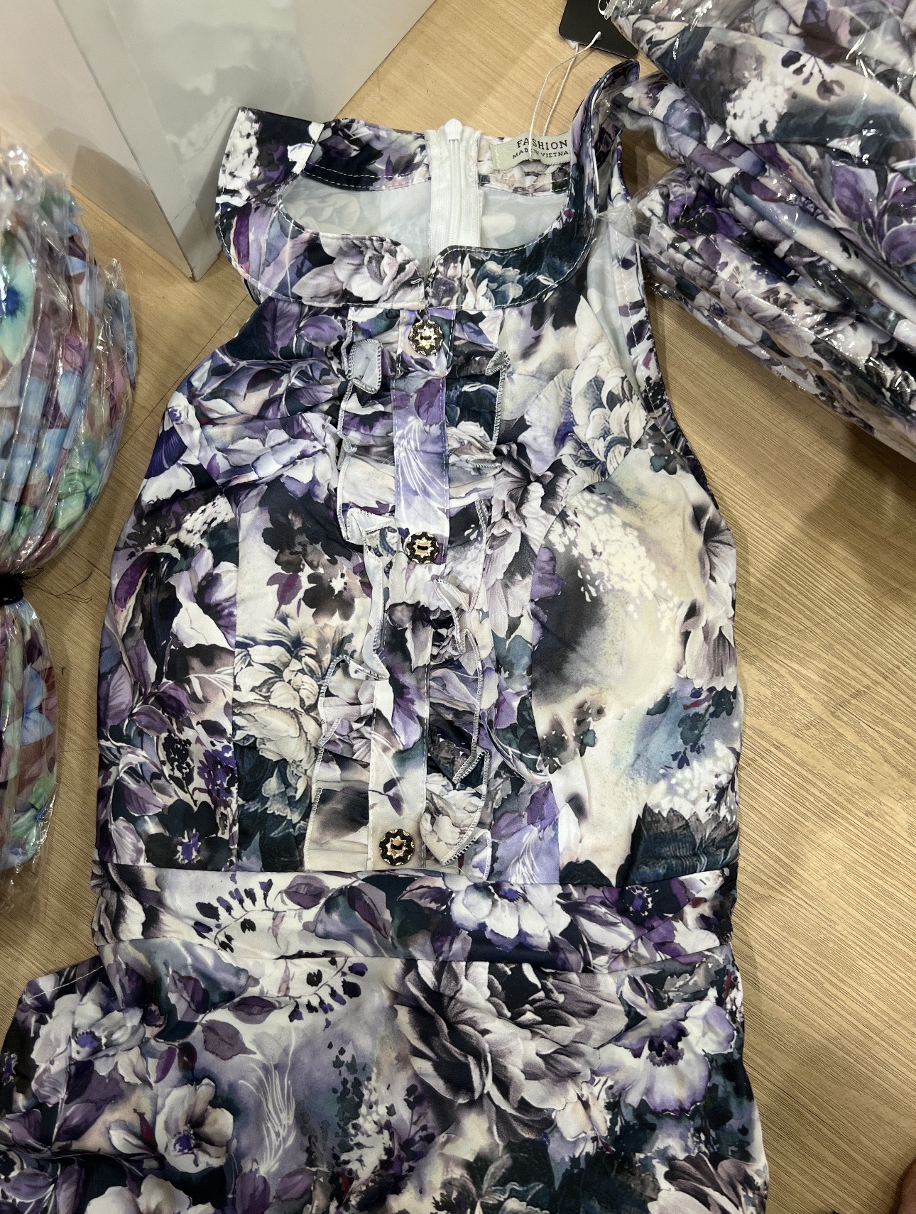 V599. MAXI DRESS