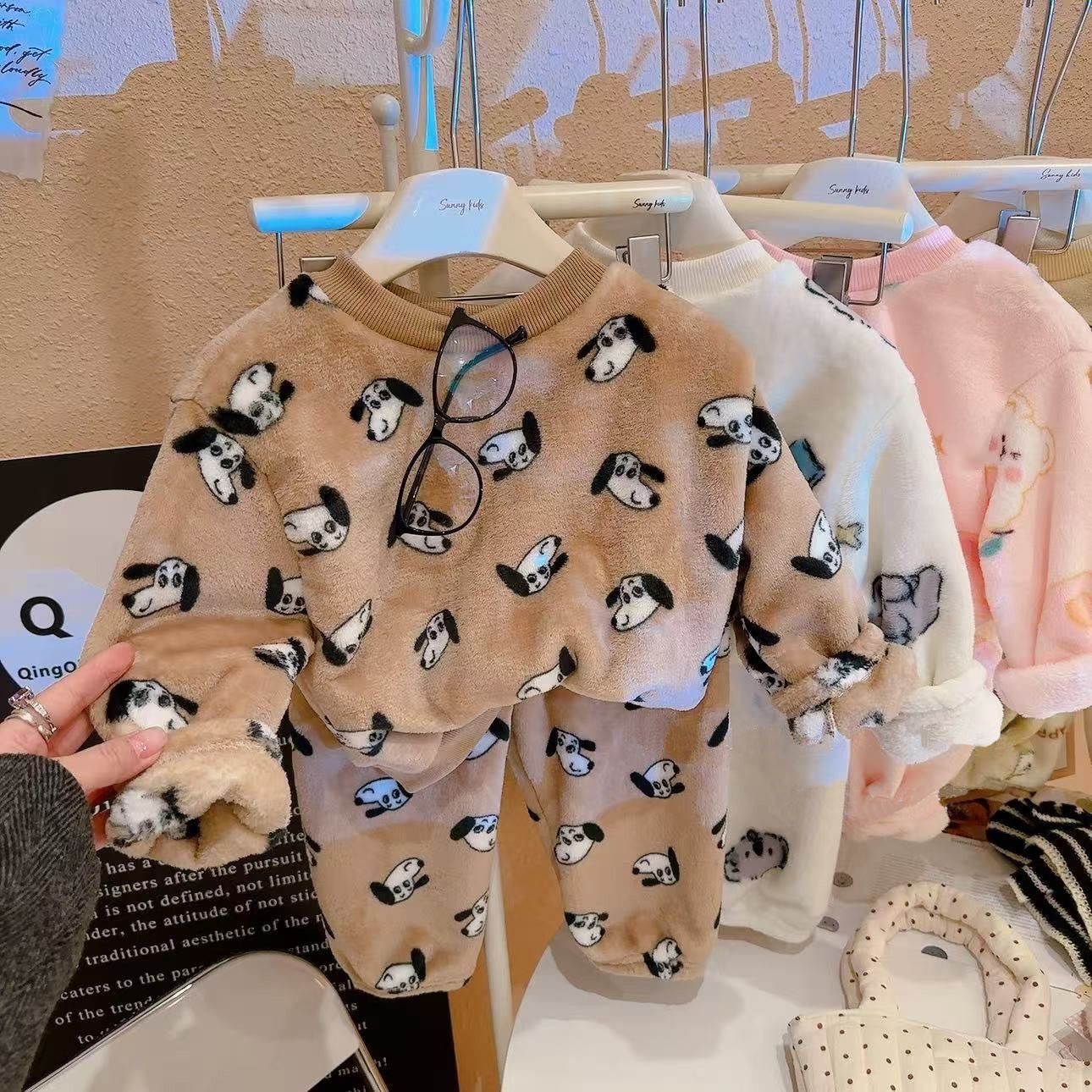 P10. KID PIJAMA BIH EAR DOG BROWN