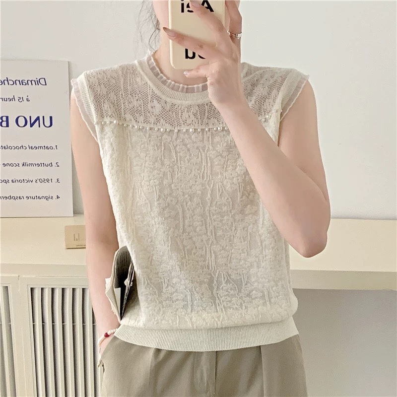 C823. LACE TOP CAMISOLE CREAM