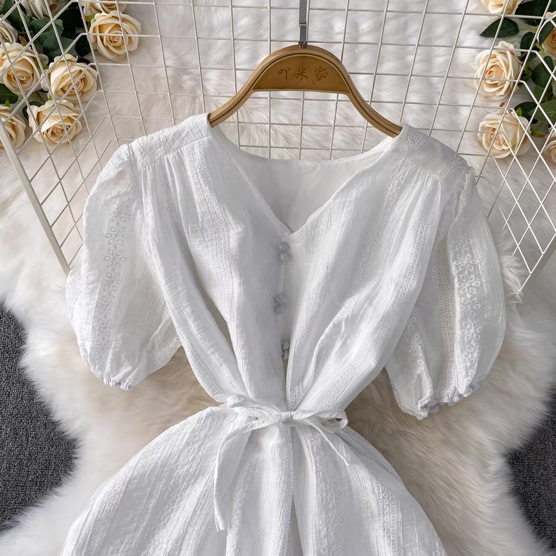 7830. WHITE LONG DRESS