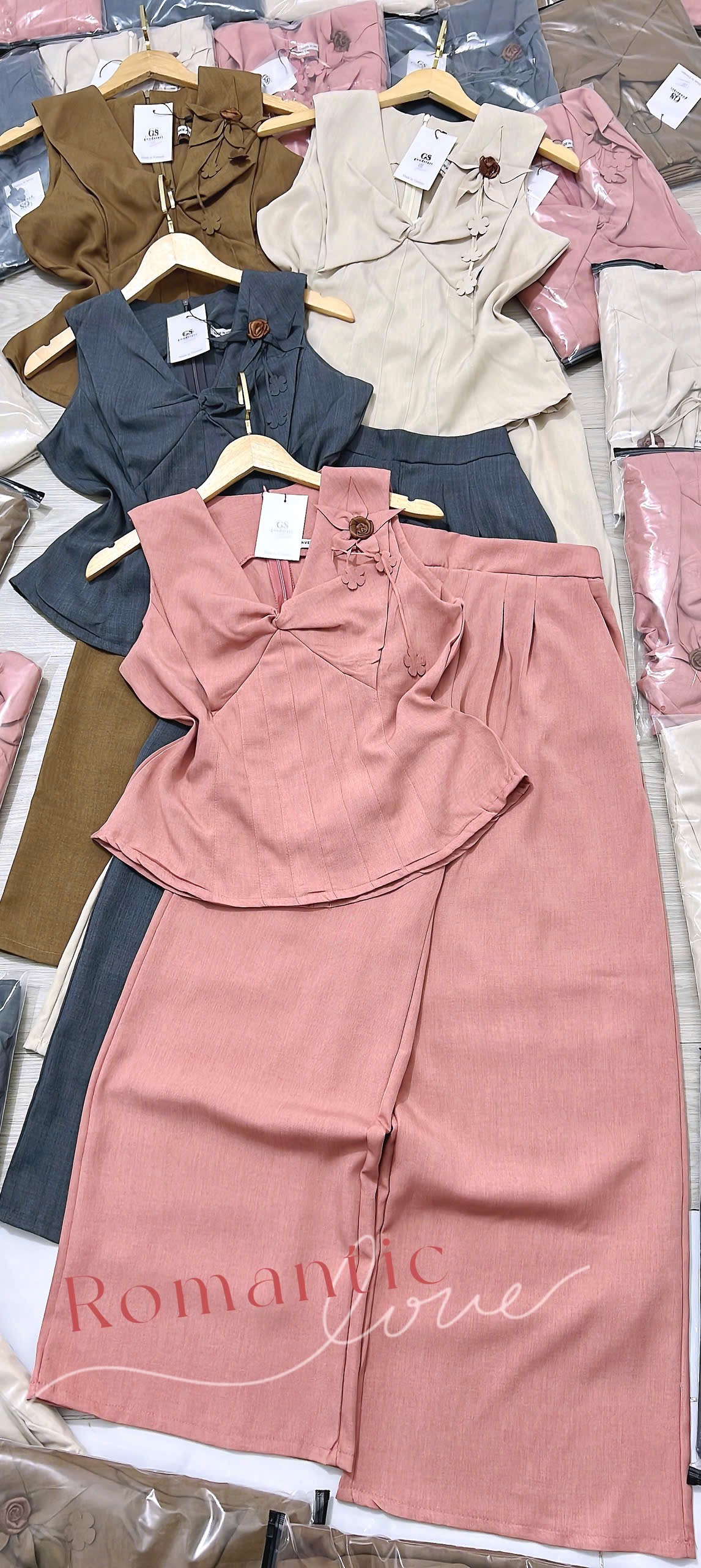 V1228. SET BROWN