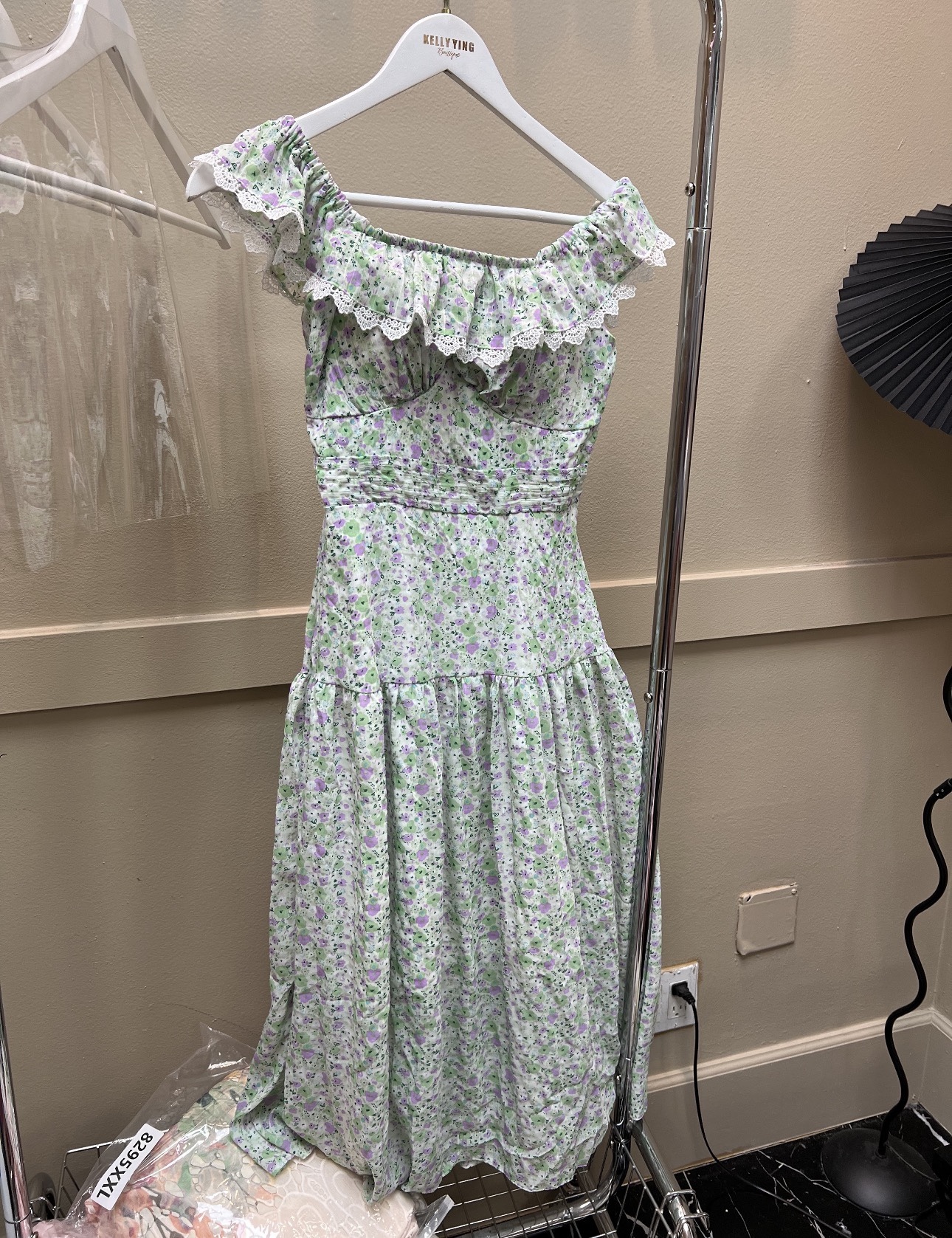 V549. MAXI DRESS