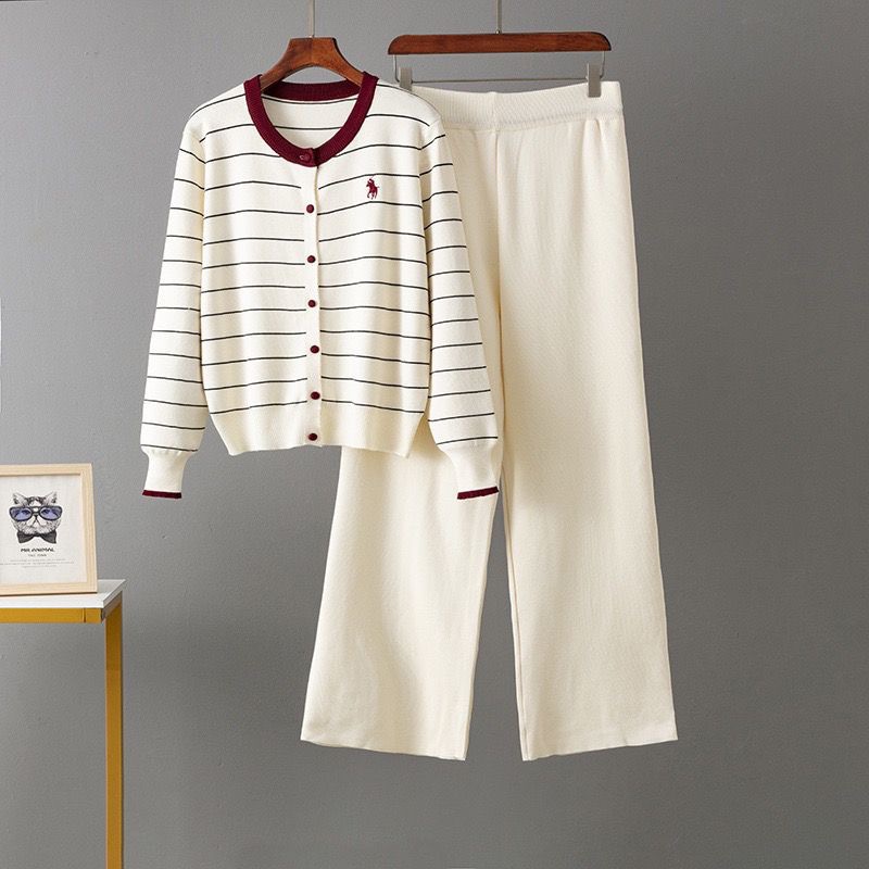 6948. SET LONG PANT KNITTED WHITE DT