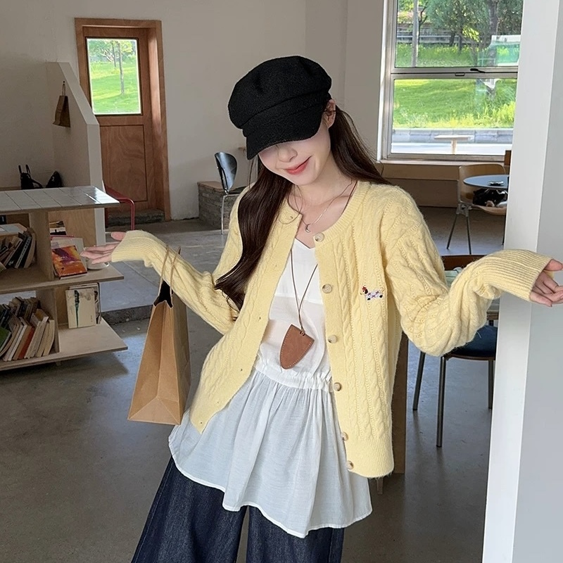 T274. SWEATER YELLOW DOG