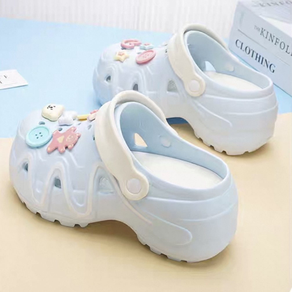 A491. CROCS BEAR BLUE