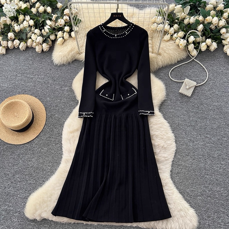 8122. BLACK DRESS