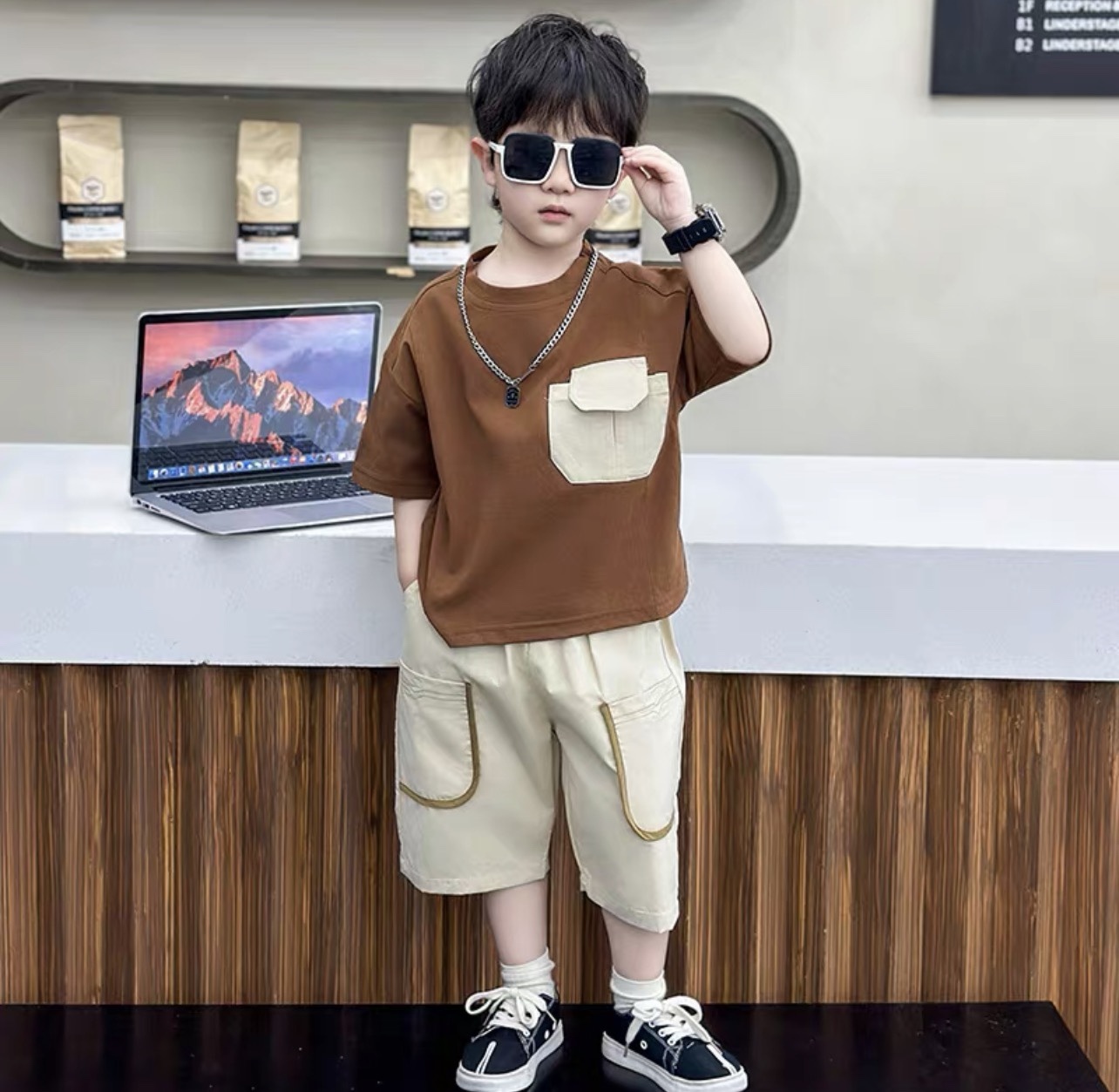 K194. KID BOY BROWN SET