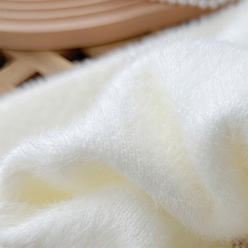 K521. BABY SWEATER PANDA WHITE