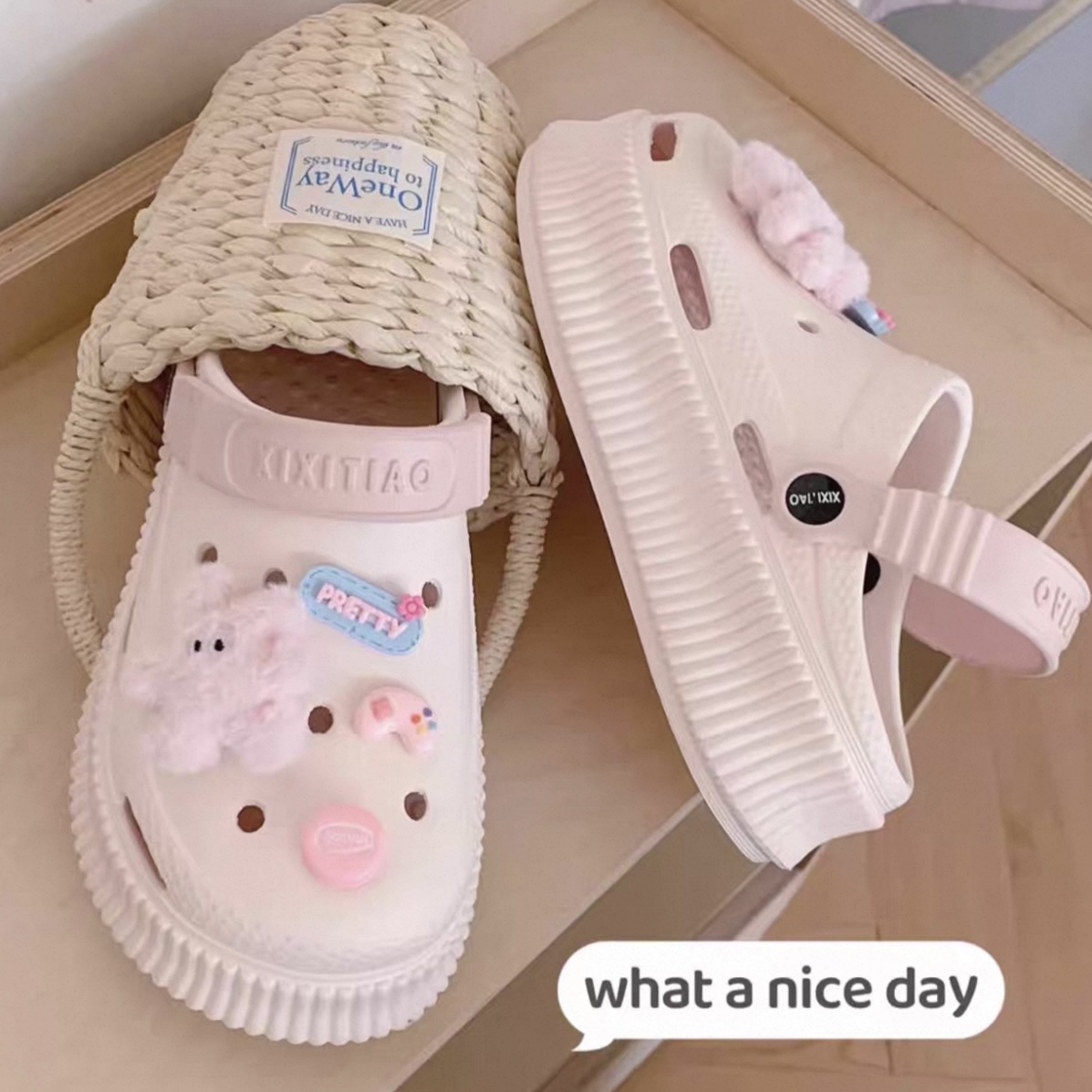 A470. CROCS PRETTY PINK