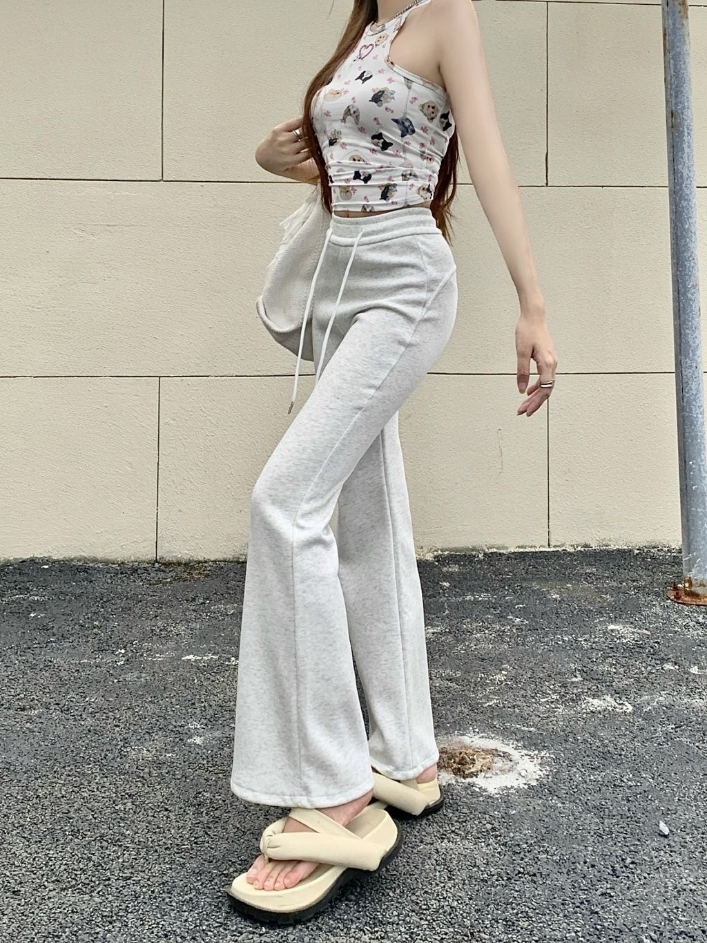 5375. WHITE LONG BOTTOM