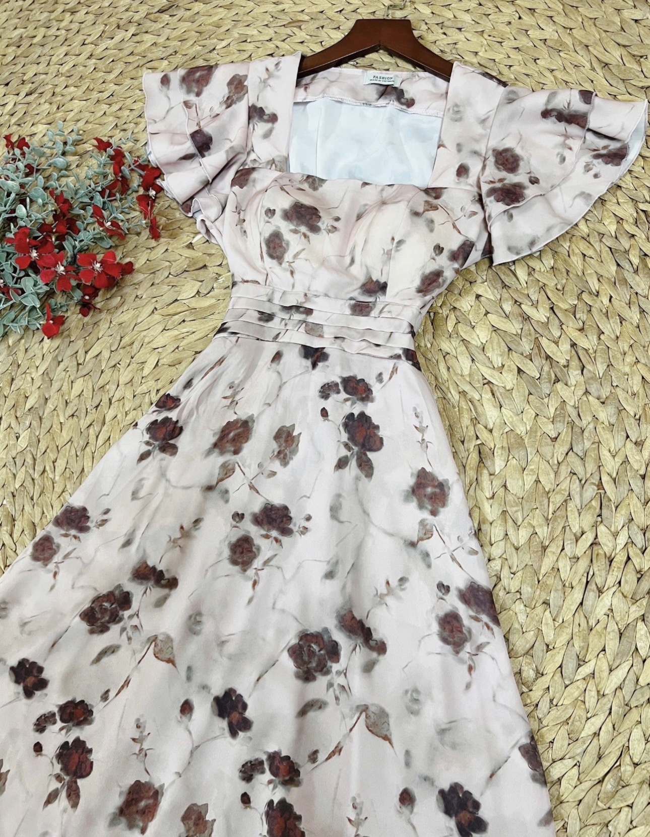 V710. MAXI DRESS