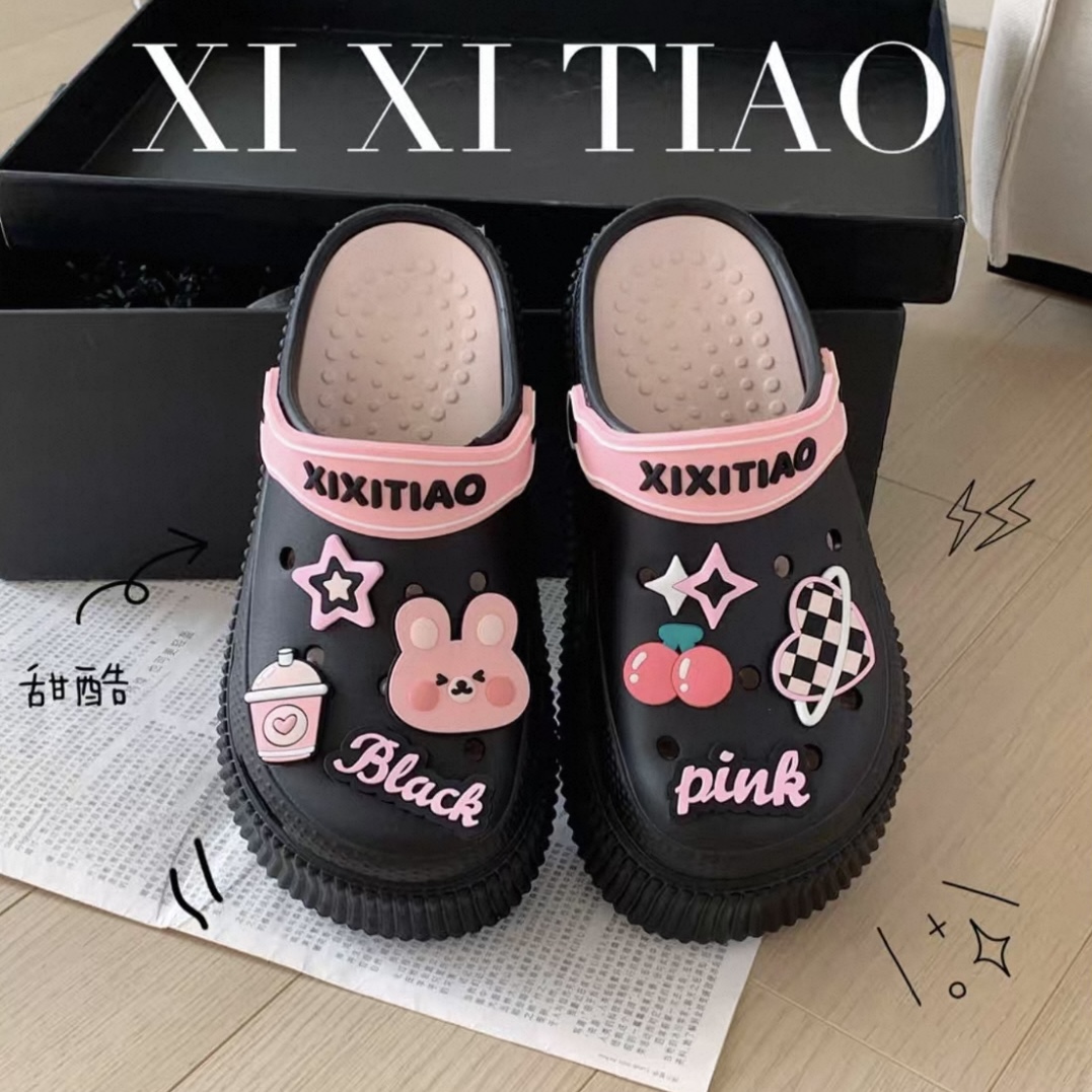 A464. CROCS BEAR BLACK