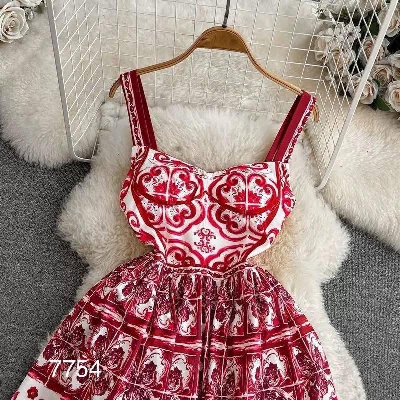 7754. RED DRESS (EXCLUSIVE)