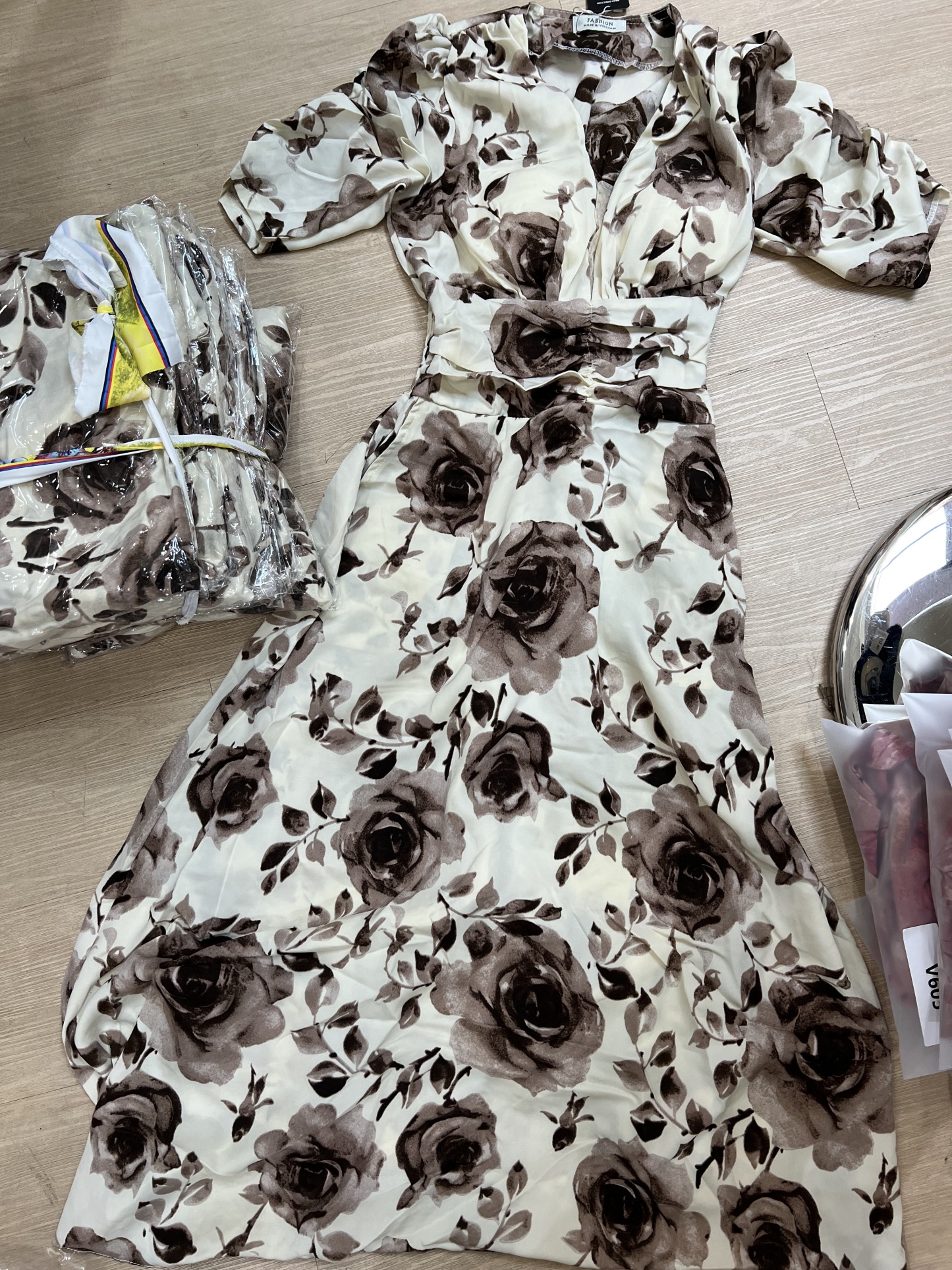 V606. MAXI DRESS