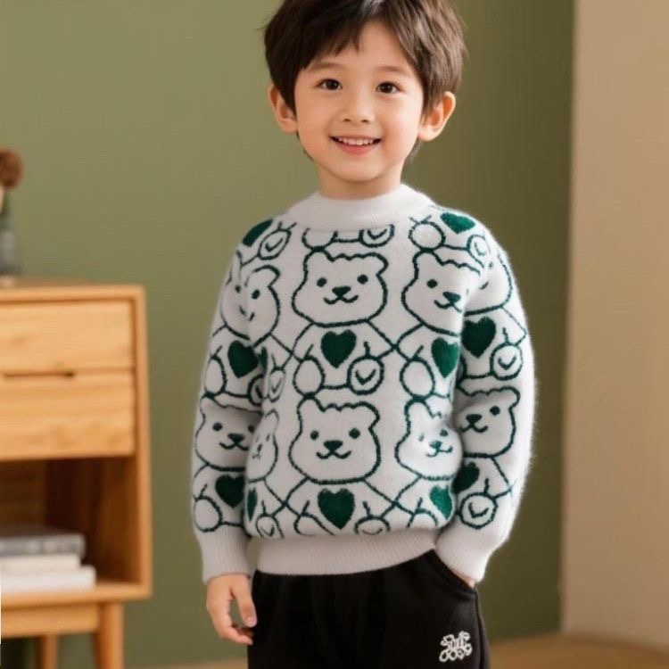 K525. BABY SWEATER BEAR GREEN