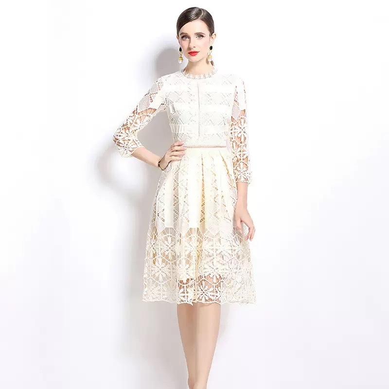 8301. LACE DRESS EXCLUSIVE WHITE