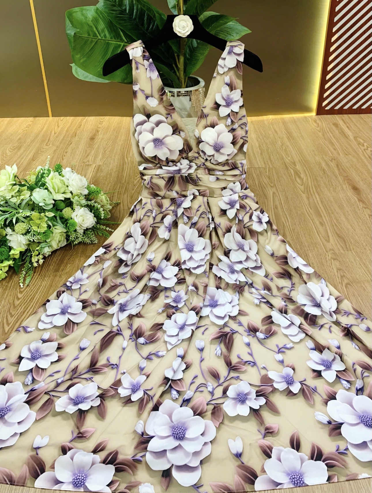 V653. MAXI DRESS