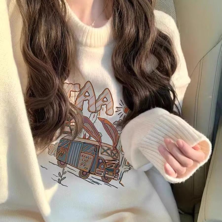 T208. SWEATER  WHITE