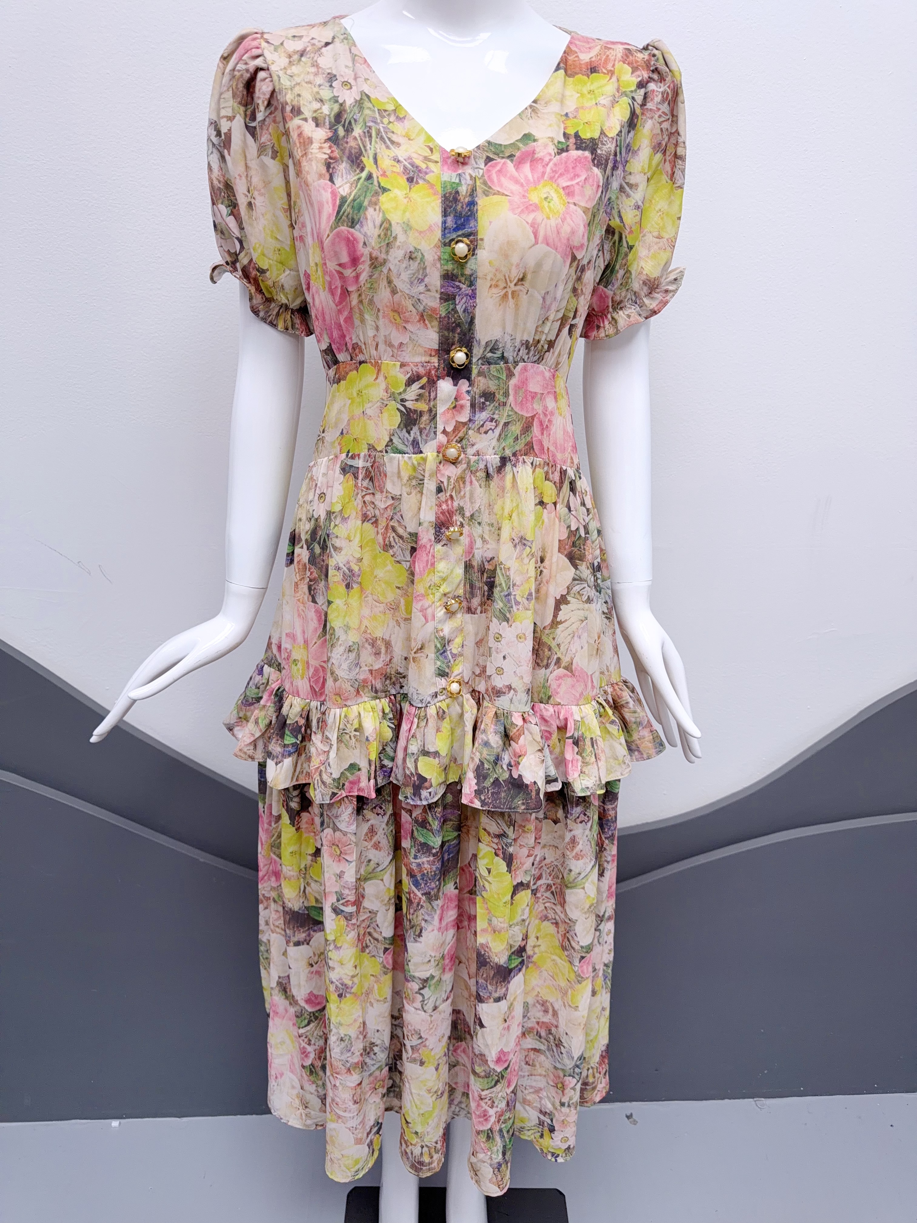 V261. HOA PINK DRESS