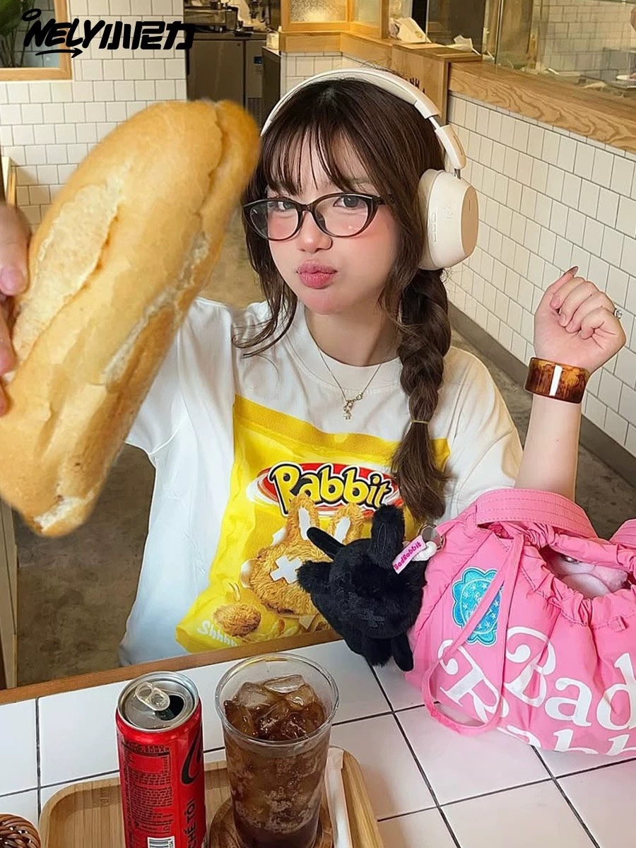 1610. SNACK RABBIT WHITE TEE