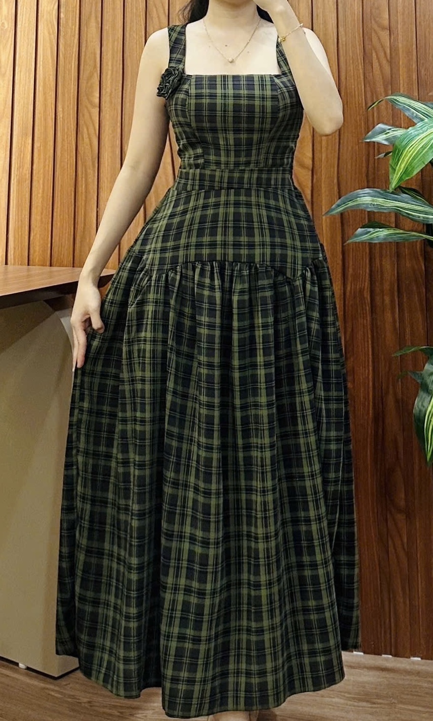 V544. MAXI DRESS