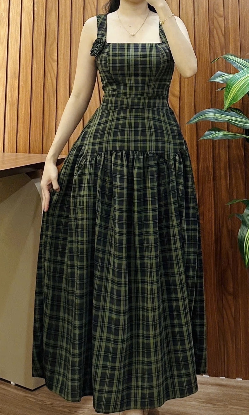 V544. MAXI DRESS