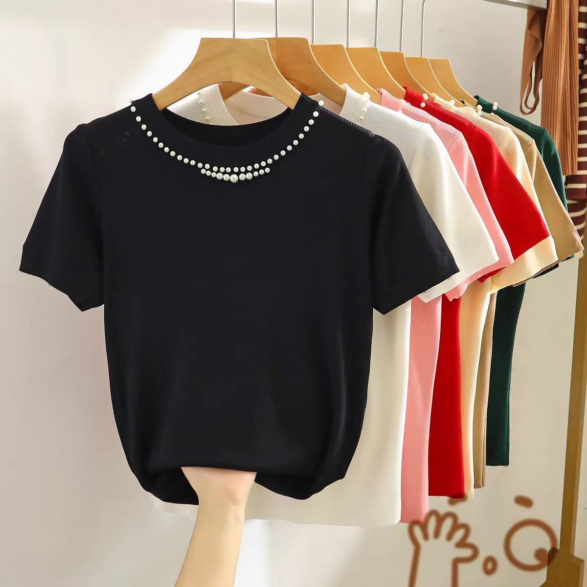 C913 . MONGTOGHI TOP BLACK