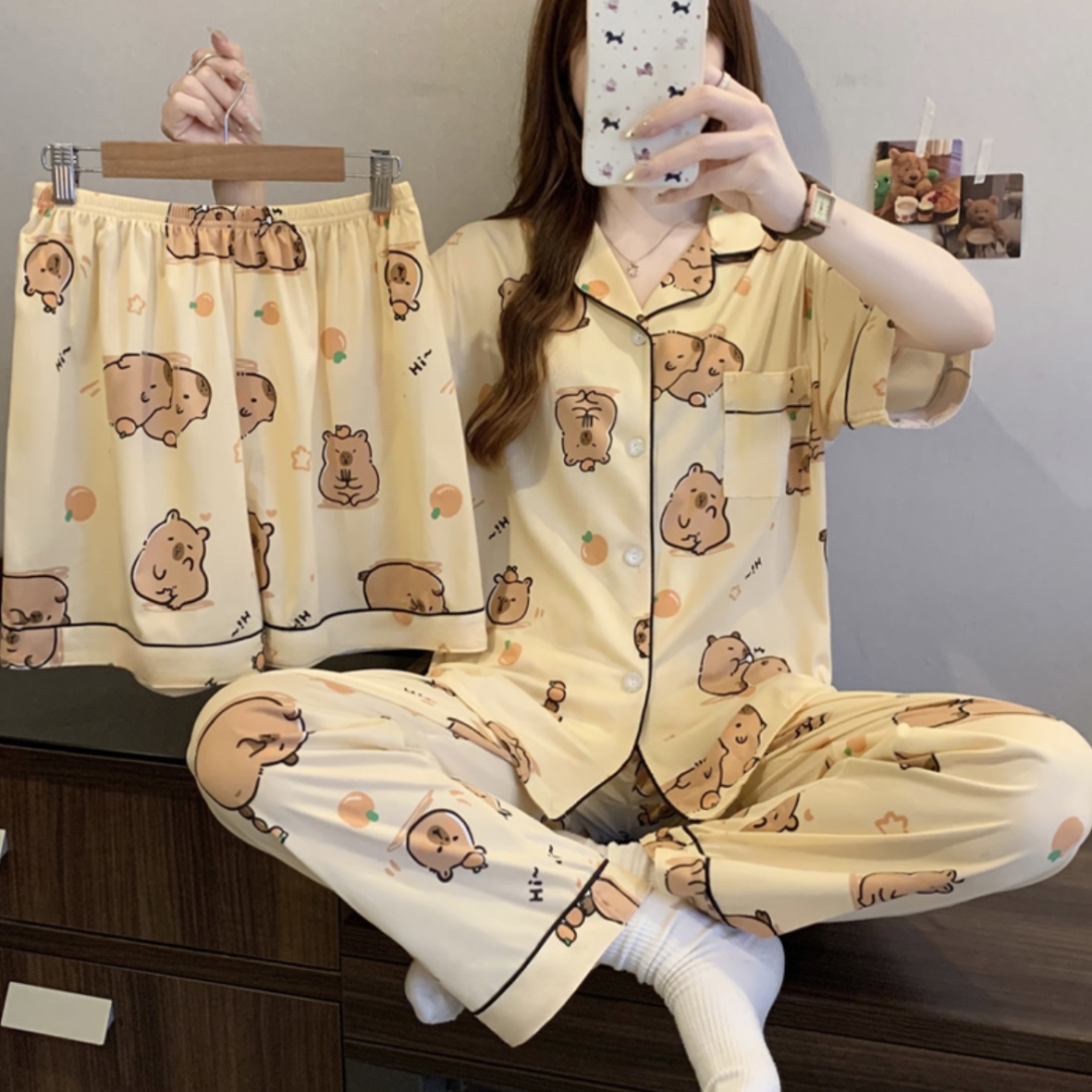 S197. SLEEPWEAR CAPYBARA YELLOW