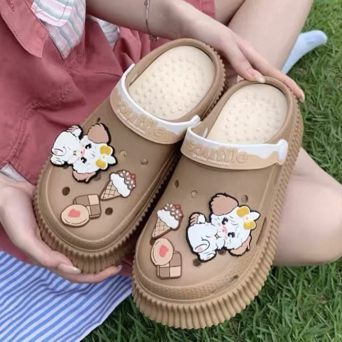 A466. CROCS CAT BROWN