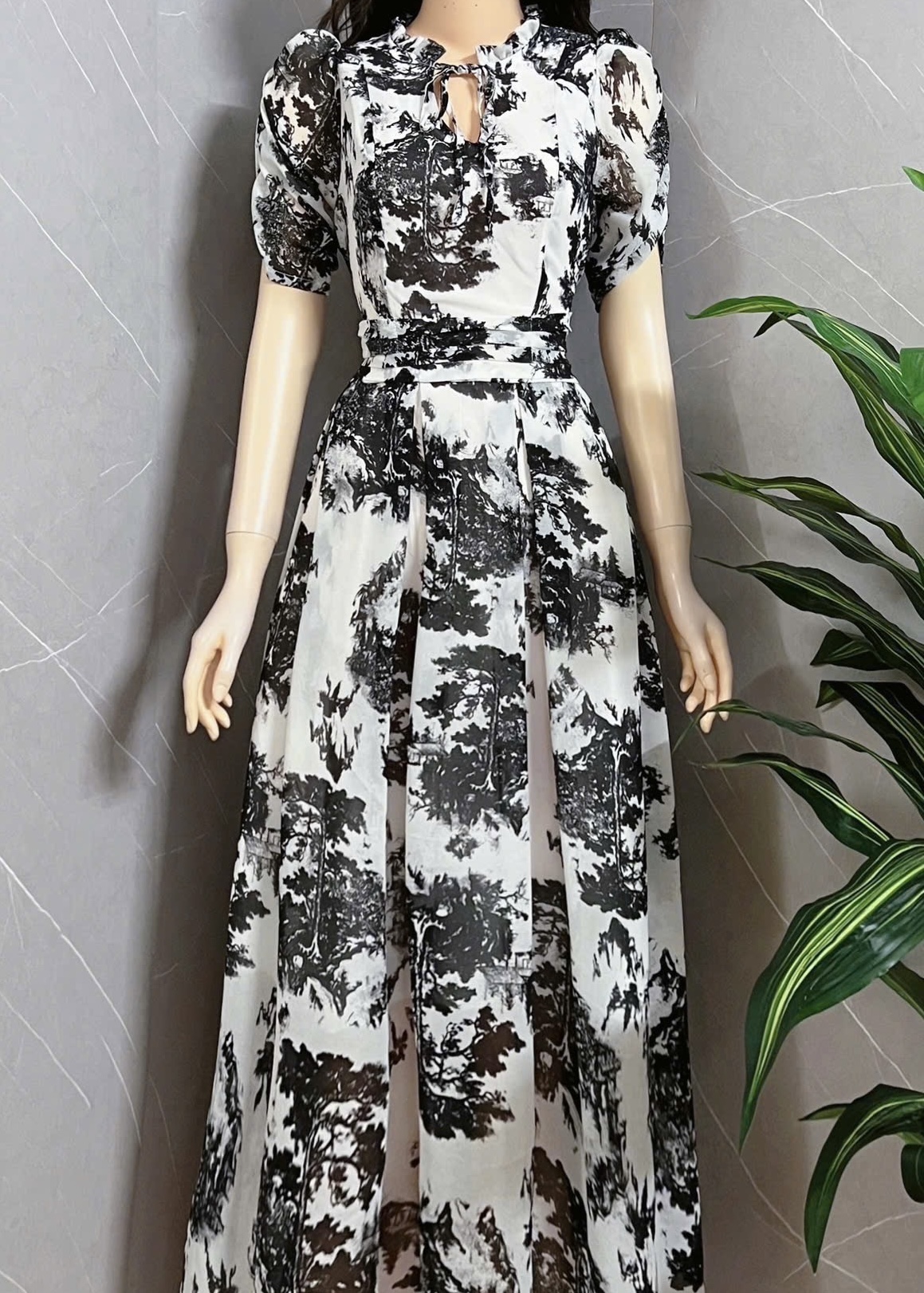 V211. ĐẦM VOAN