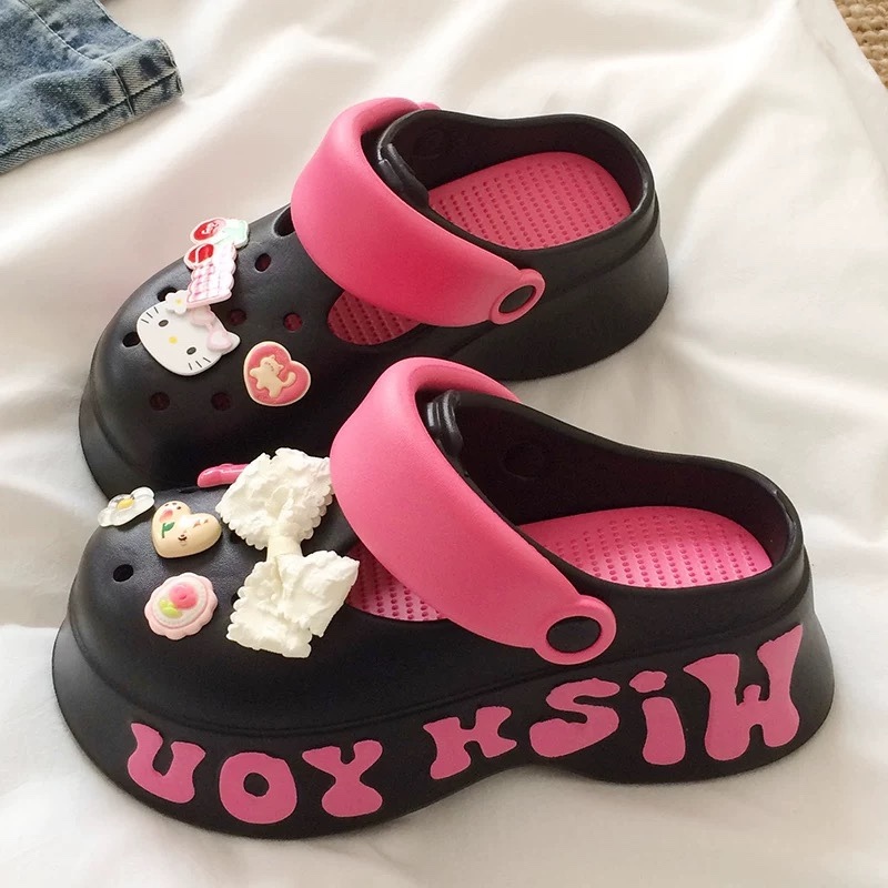 A478. CROCS HELLO KITTY BLACK