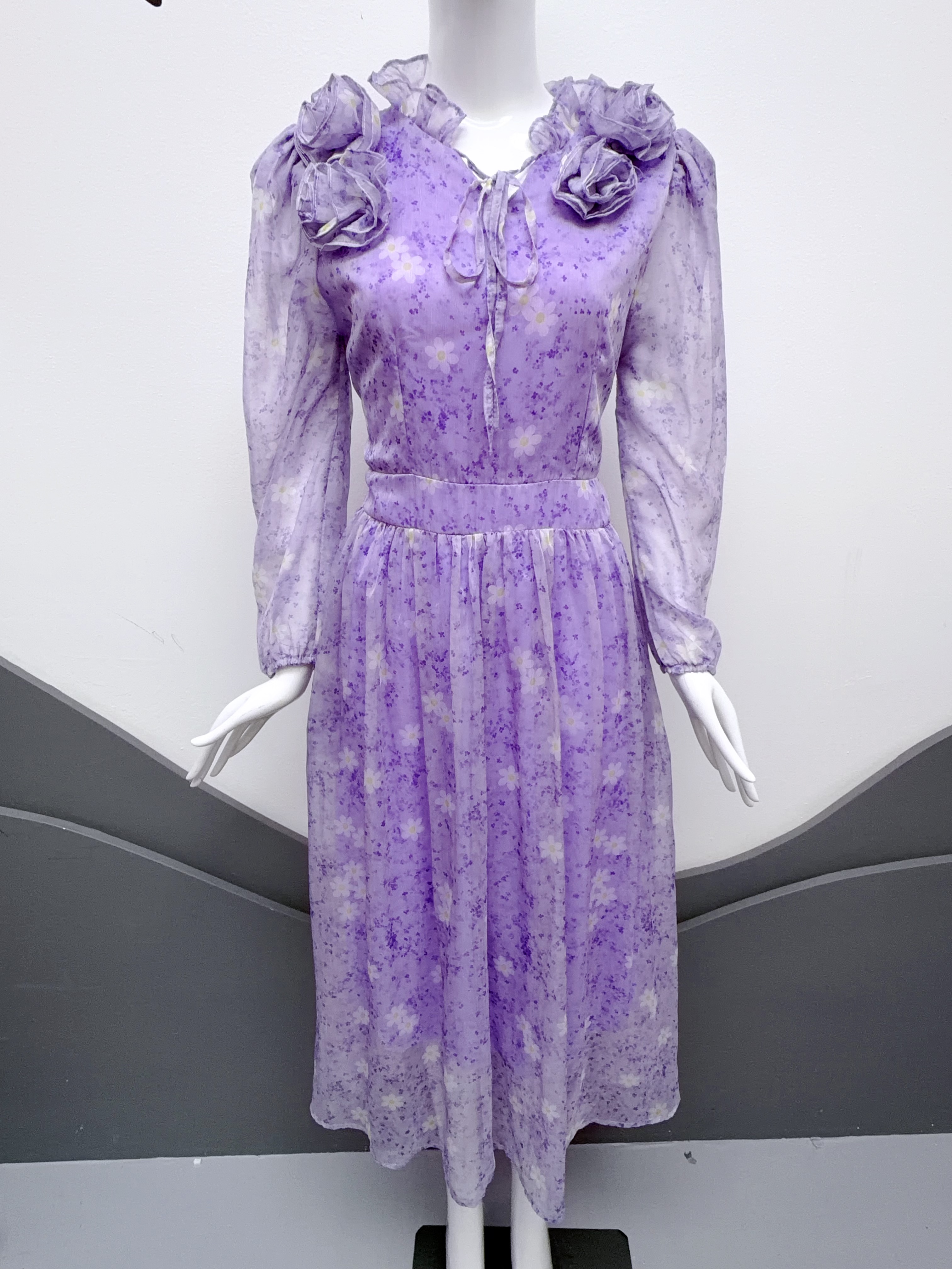 V274. HOA PURPLE DRESS