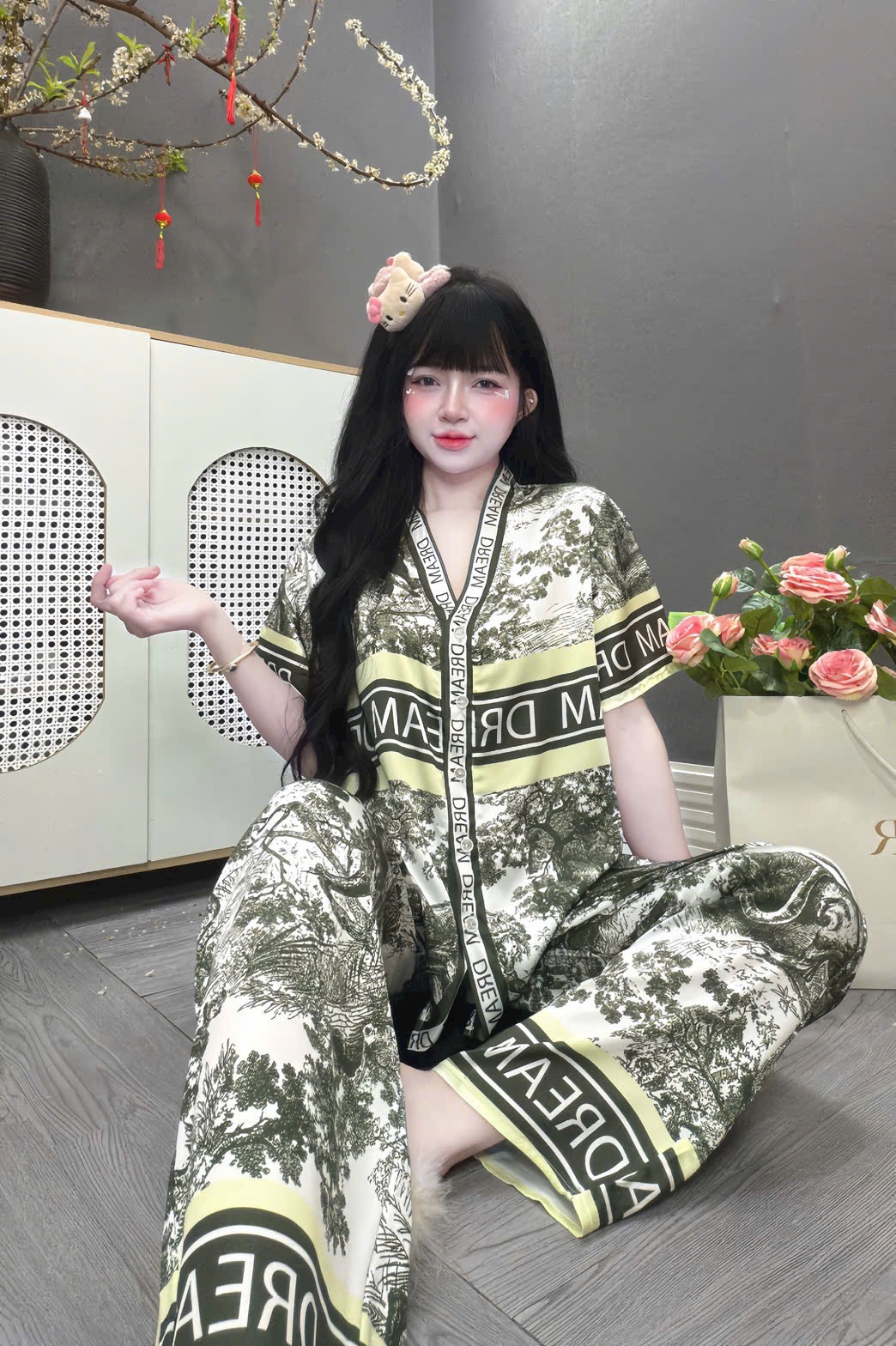 V1091. SLEEPWEAR DARK GREEN