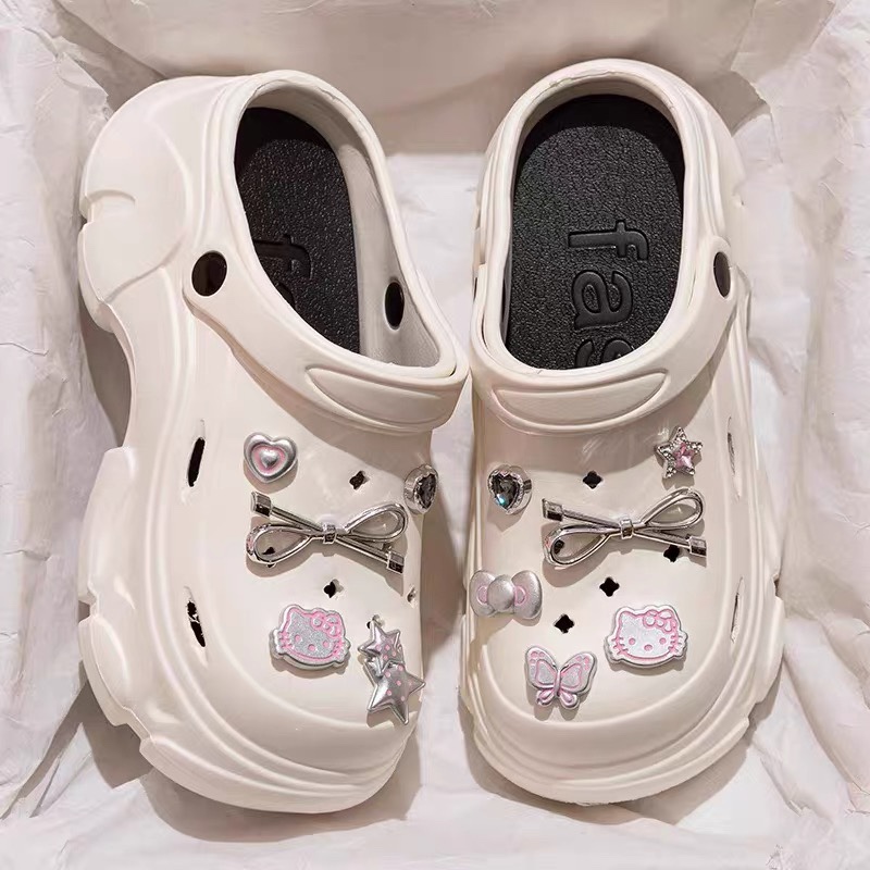 A480. CROCS HELLO KITTY WHITE