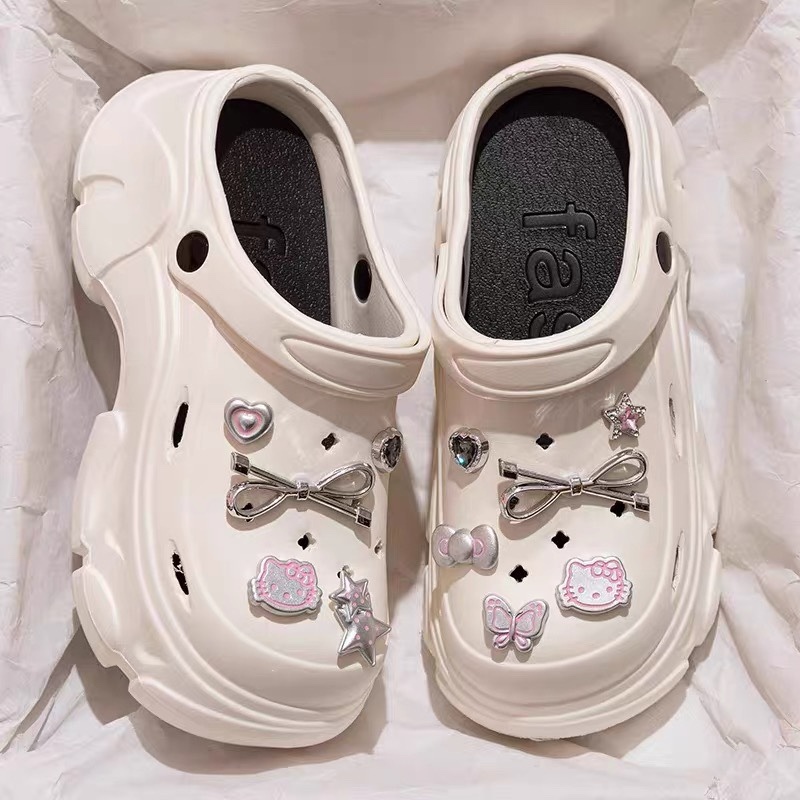 A480. CROCS HELLO KITTY WHITE