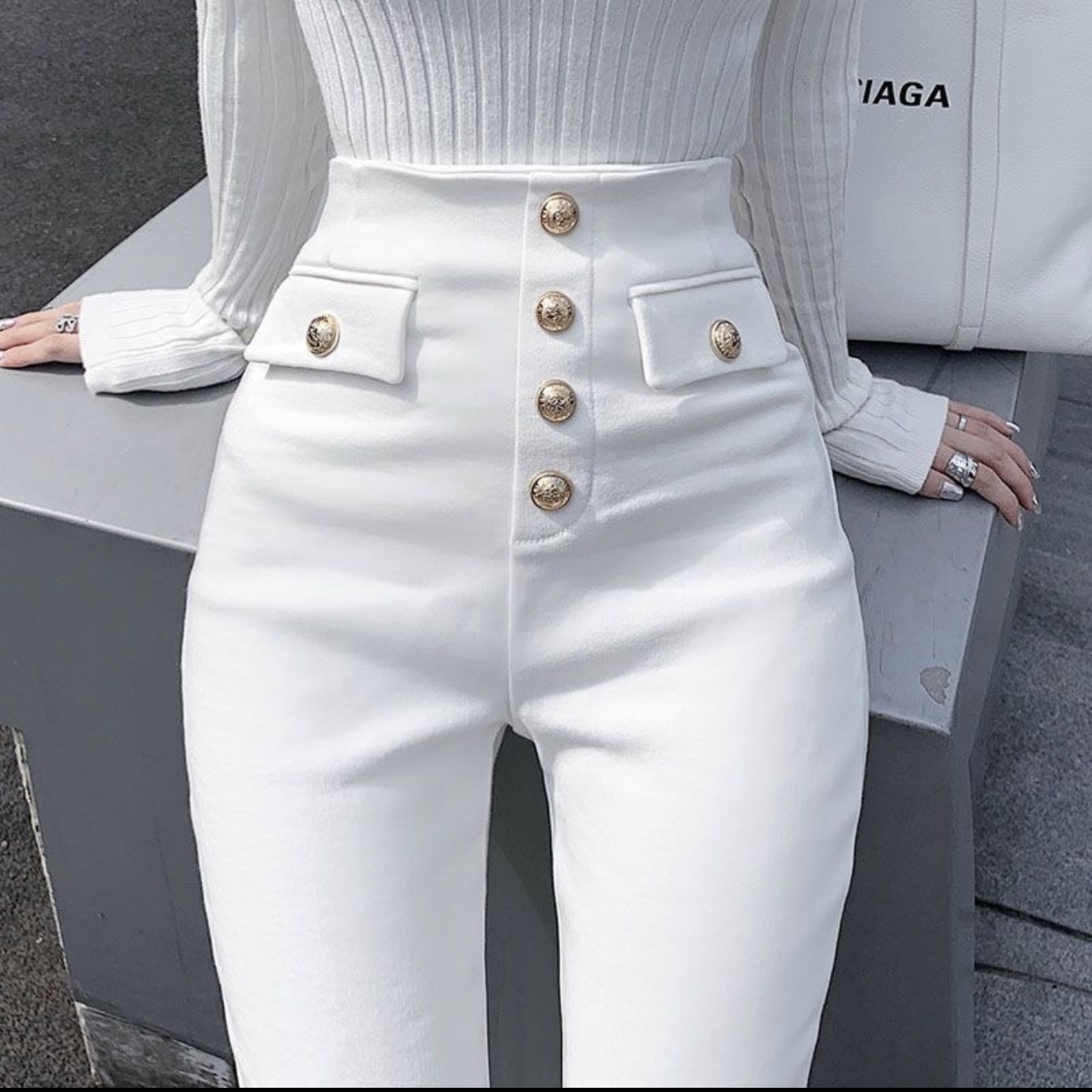 5333. LONG BOTTOM WHITE