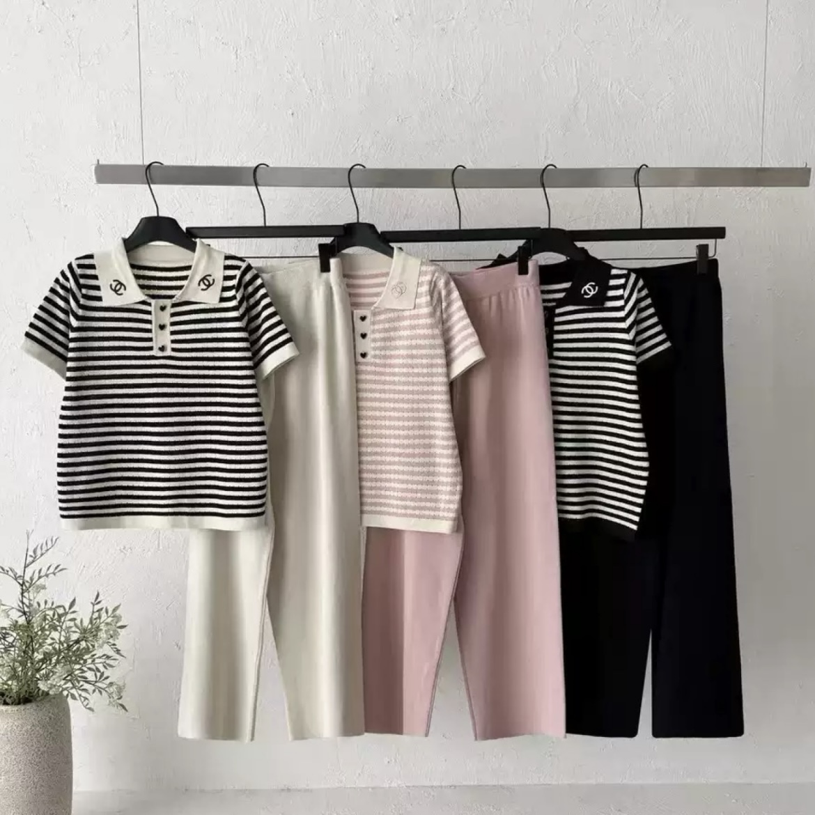 6807. SET LONG  PANT KNITTED WHITE