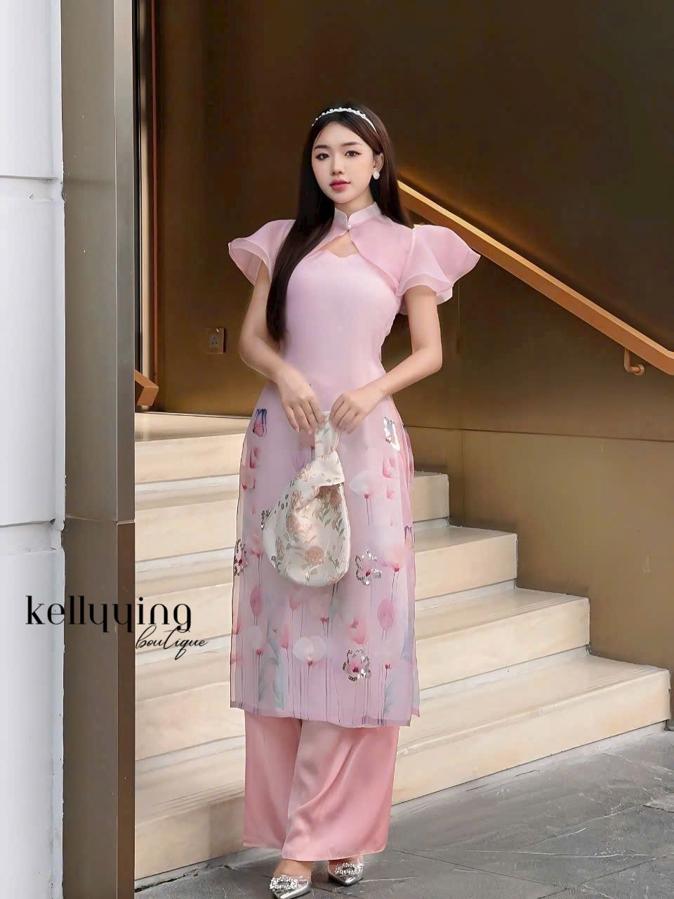 A342. AD HONG CANH TIEN