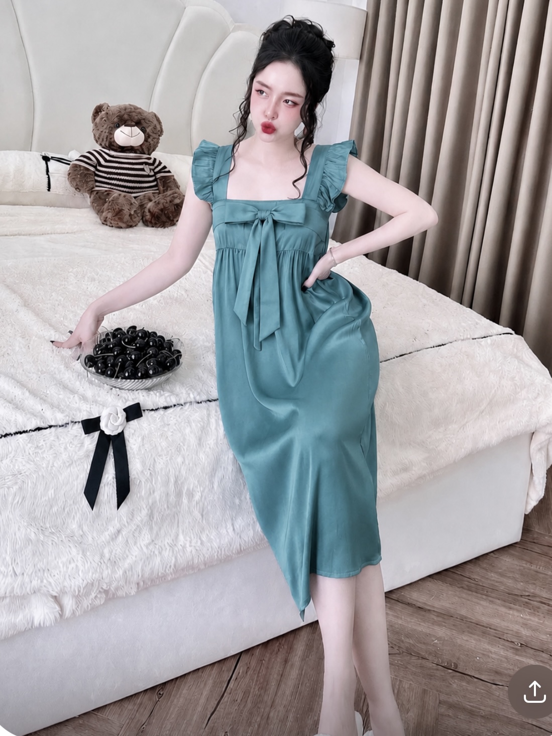V817. SATIN SLEEPWEAR GREEN