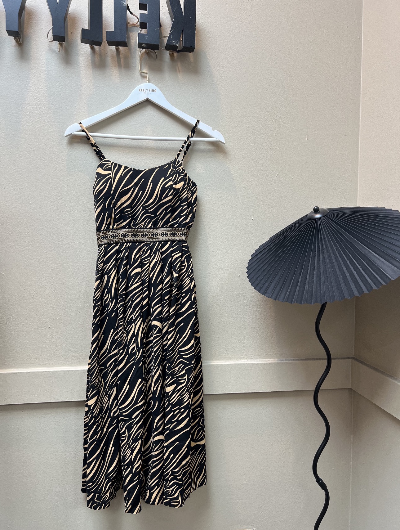 V826. MAXI DRESS