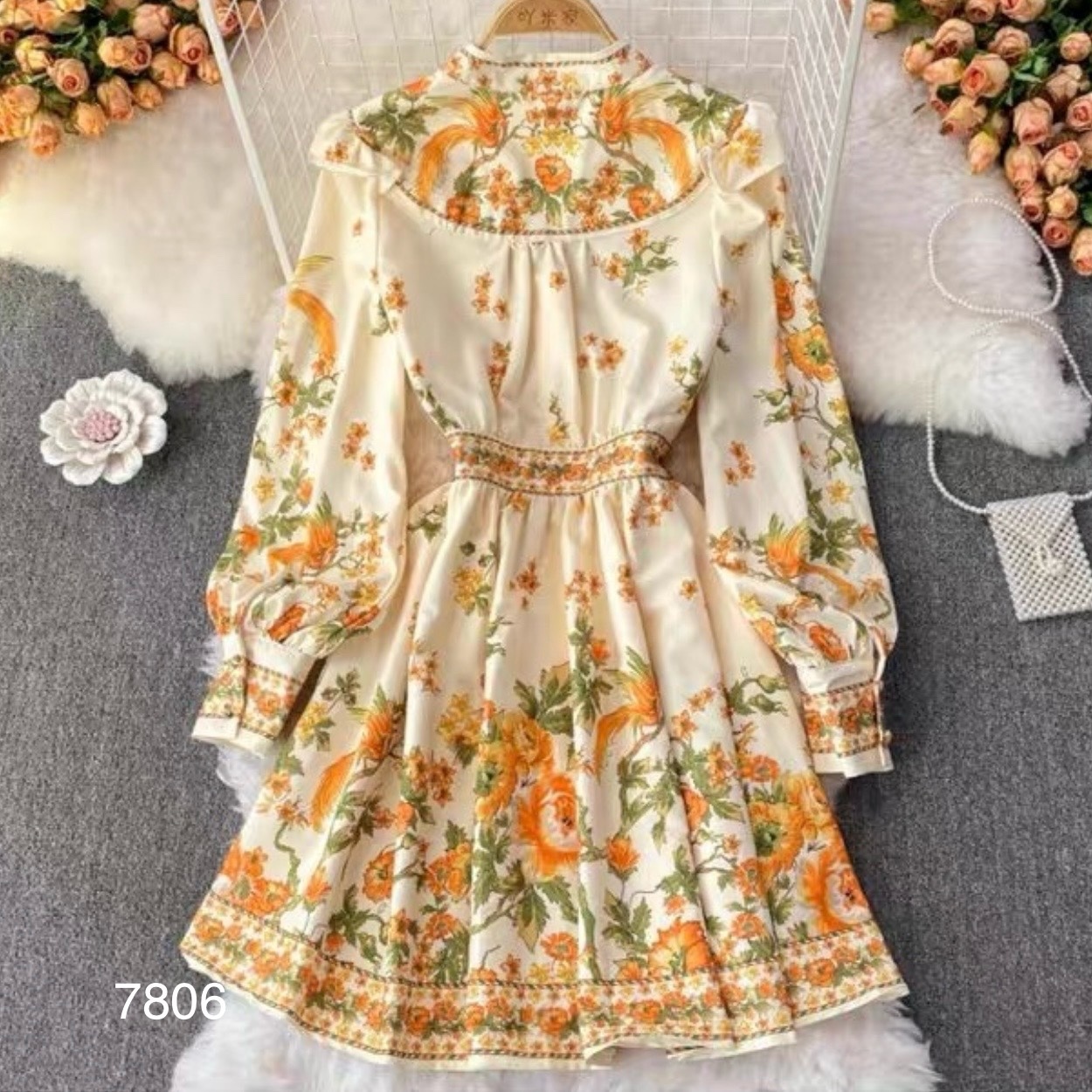 7806. CREAM SHORT DRESS (exclusive)