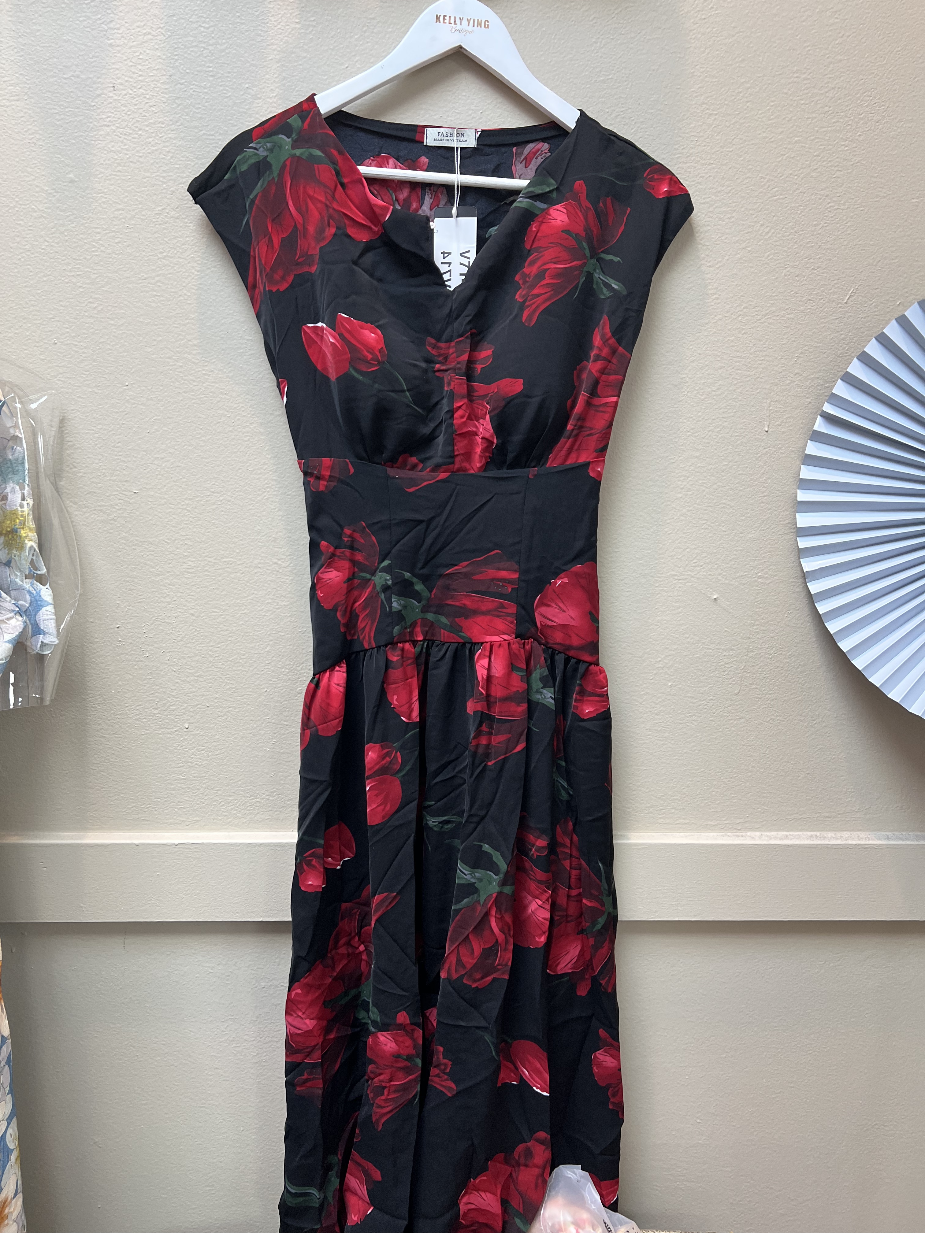 V715. MAXI DRESS