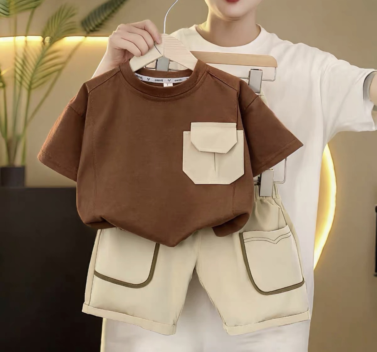 K194. KID BOY BROWN SET