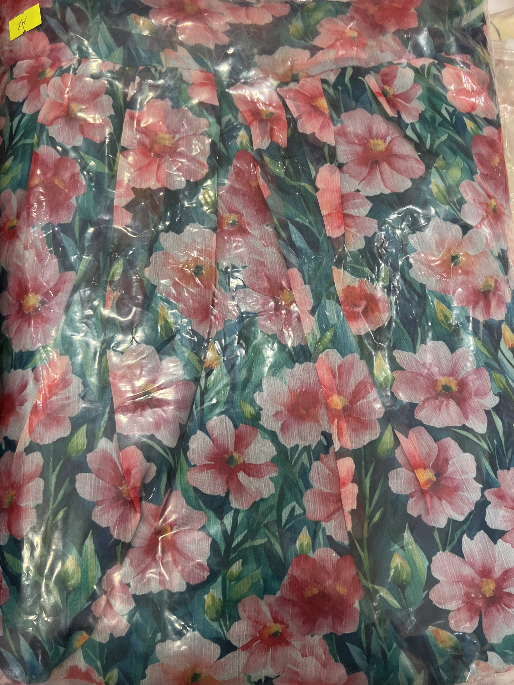 V290. HOA GREEN DRESS