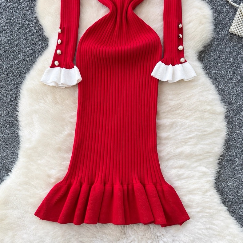 R20. RED LONG DRESS